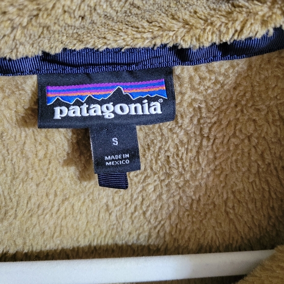 Women’s Patagonia Camel Tan Fleece Pull Over Quarter Neck Button Sweater, Size S - Picture 2 of 7